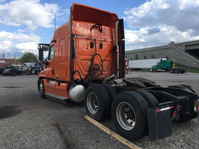 1FUJGLDR9BSAZ2402 - 2011 FREIGHTLINER CASCADIA 1 ORANGE photo 4