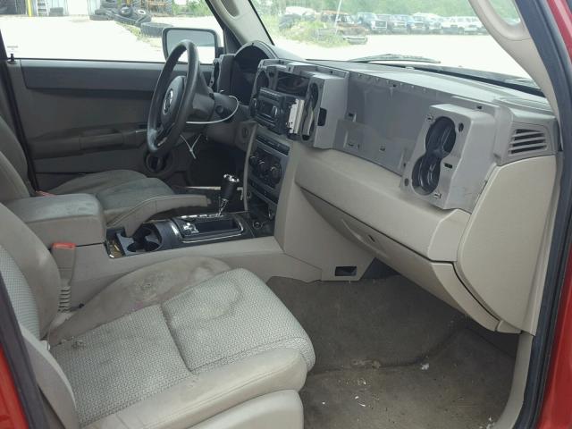 1J8HG48N86C230729 - 2006 JEEP COMMANDER RED photo 5