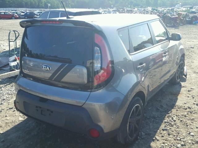 KNDJN2A2XF7200613 - 2015 KIA SOUL GRAY photo 4