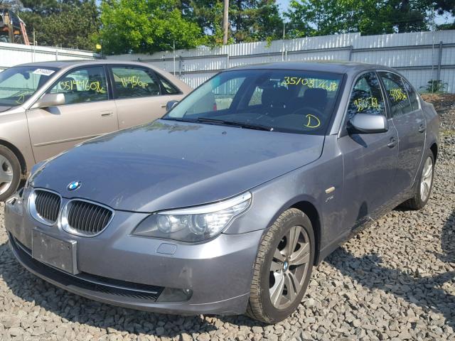 WBANV1C55AC158254 - 2010 BMW 528 XI GRAY photo 2