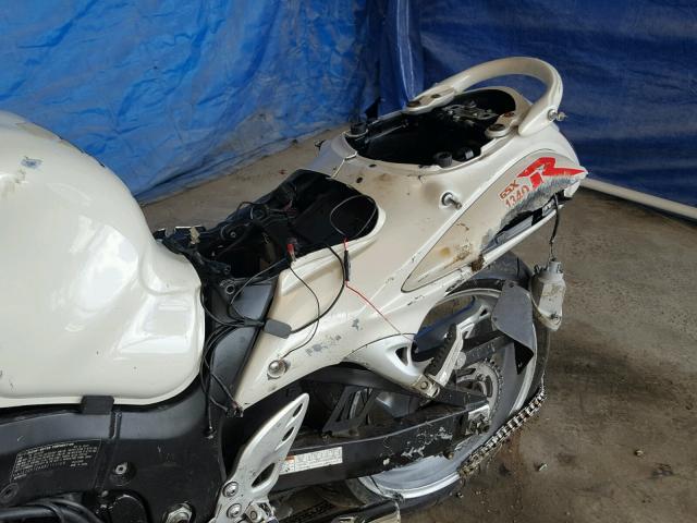 JS1GX72A882103668 - 2008 SUZUKI GSX1300 R WHITE photo 6