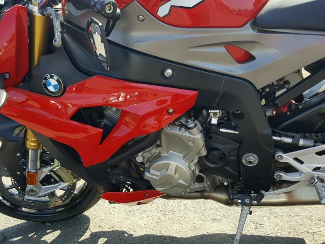 WB10D1203GZ696881 - 2016 BMW S 1000 R RED photo 9