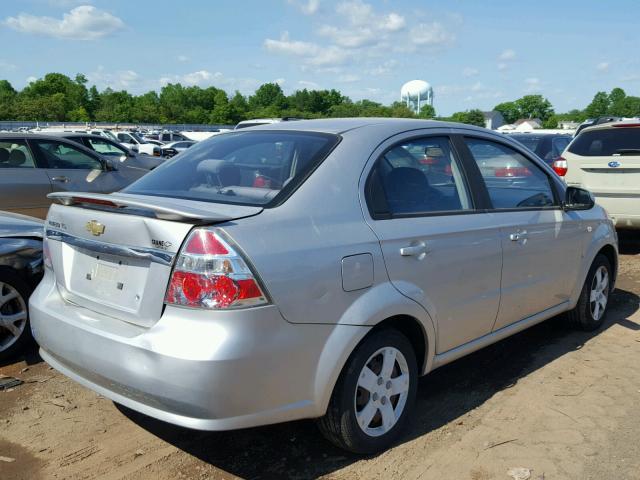 KL1TD56667B127030 - 2007 CHEVROLET AVEO BASE Argent photo 4