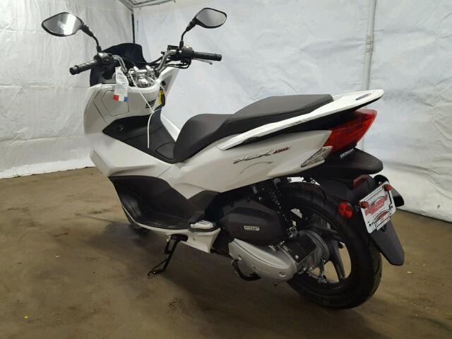 RLHKF180XJY301752 - 2018 HONDA PCX 150 WHITE photo 4