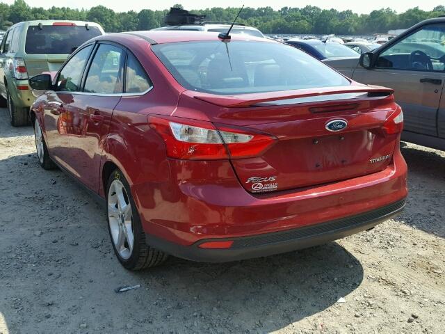 1FAHP3J26CL108275 - 2012 FORD FOCUS RED photo 3