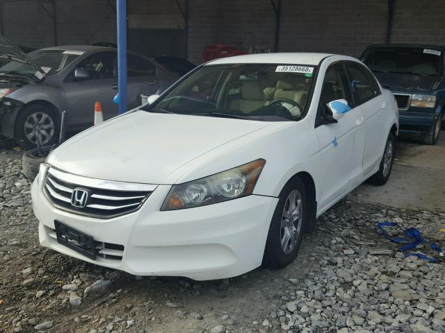 1HGCP2F46BA022288 - 2011 HONDA ACCORD LXP WHITE photo 2