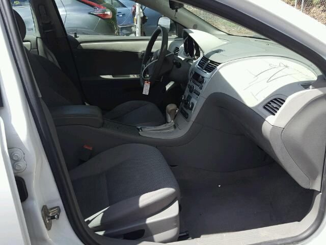 1G1ZA5E10BF169561 - 2011 CHEVROLET MALIBU LS თეთრი ფოტო 5