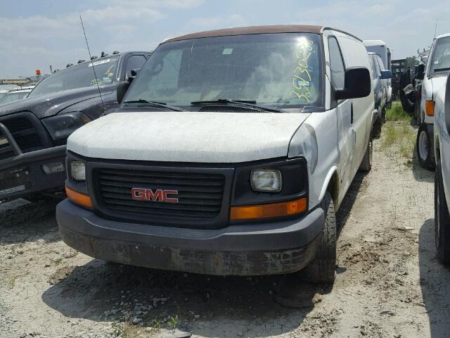 1GTHG39UX51912674 - 2005 GMC SAVANA G35 WHITE photo 2