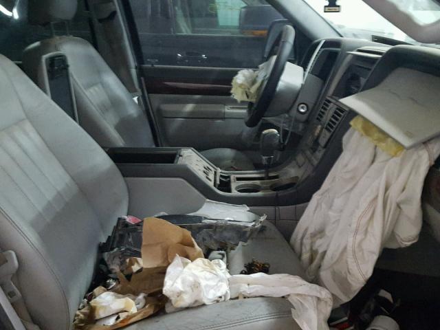 5LMEU68H64ZJ38269 - 2004 LINCOLN AVIATOR SILVER photo 5