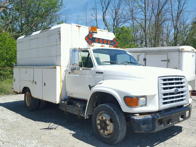 1FDNF72J6WVA19498 - 1998 FORD F700 LPO WHITE photo 1