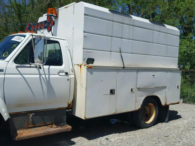 1FDNF72J6WVA19498 - 1998 FORD F700 LPO WHITE photo 9