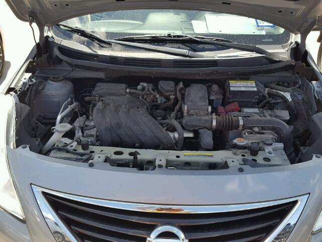 3N1CN7AP6DL886467 - 2013 NISSAN VERSA GRAY photo 7