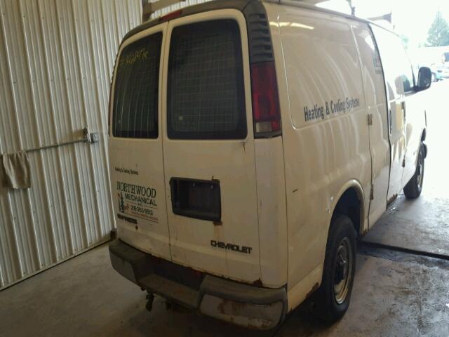 1GCGG25R621172379 - 2002 CHEVROLET EXPRESS G2 WHITE photo 4