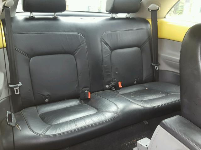 3VWCD31C04M414648 - 2004 VOLKSWAGEN NEW BEETLE 黄色 照片 6