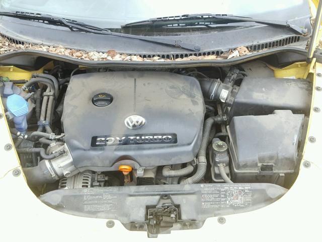 3VWCD31C04M414648 - 2004 VOLKSWAGEN NEW BEETLE 黄色 照片 7