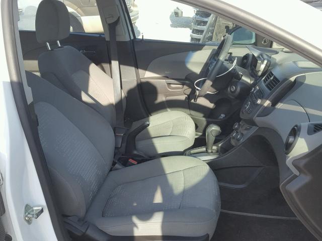 1G1JA6SH8C4201738 - 2012 CHEVROLET SONIC LS 白色 照片 5