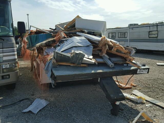 1EF5M242734096124 - 2003 FLEETWOOD RV WHITE photo 1