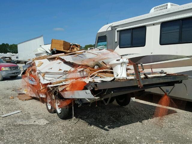 1EF5M242734096124 - 2003 FLEETWOOD RV WHITE photo 3