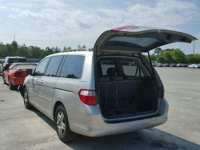 5FNRL386X6B403681 - 2006 HONDA ODYSSEY EX SILVER photo 3