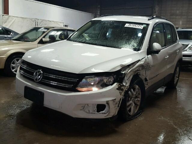 WVGBV7AX4GW553509 - 2016 VOLKSWAGEN TIGUAN WHITE photo 2