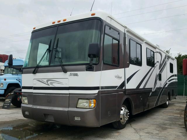 1RF42464X22021077 - 2002 ROADMASTER RAIL MONOCOQUE TWO TONE photo 2