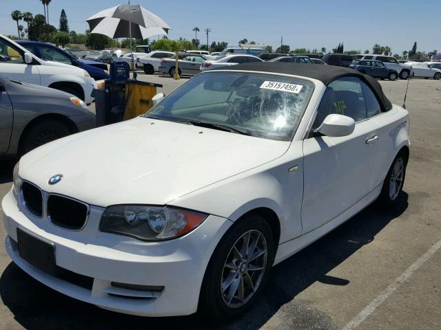 WBAUN1C55AVH81926 - 2010 BMW 128 I WHITE photo 2