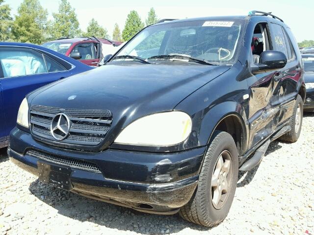 4JGAB54E7YA177907 - 2000 MERCEDES-BENZ ML 320 BLACK photo 2