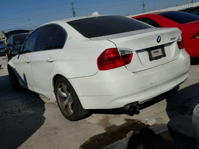 WBAVB33536KS37990 - 2006 BMW 330 WHITE photo 3