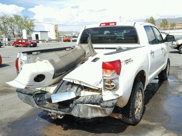 5TBDV58177S482219 - 2007 TOYOTA TUNDRA CRE WHITE photo 4