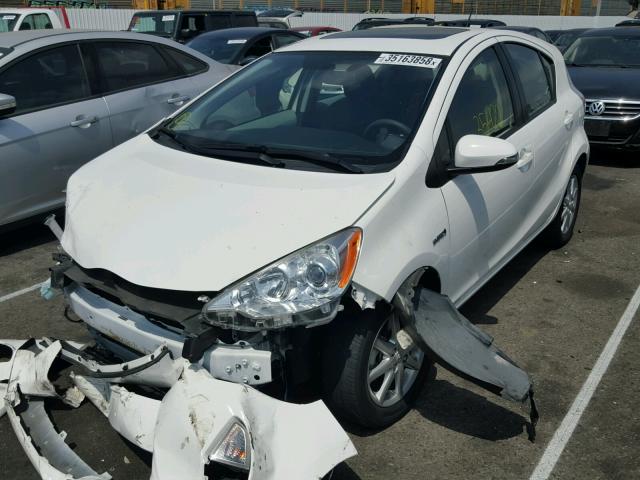 JTDKDTB3XC1024312 - 2012 TOYOTA PRIUS C WHITE photo 2