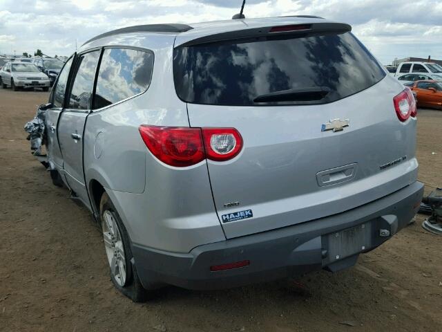 1GNKVGED2BJ241545 - 2011 CHEVROLET TRAVERSE SILVER photo 3