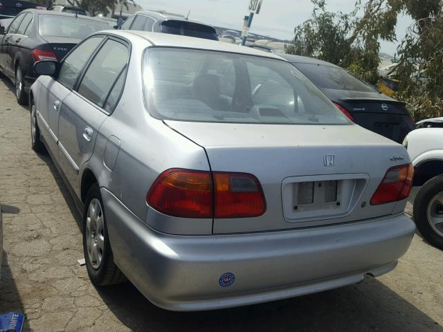 2HGEJ6617YH579258 - 2000 HONDA CIVIC BASE SILVER photo 3
