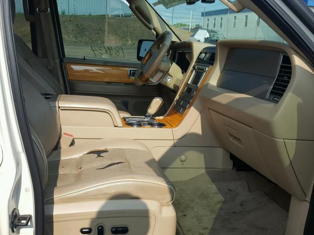 5LMFL28557LJ11142 - 2007 LINCOLN NAVIGATOR 白色 照片 5