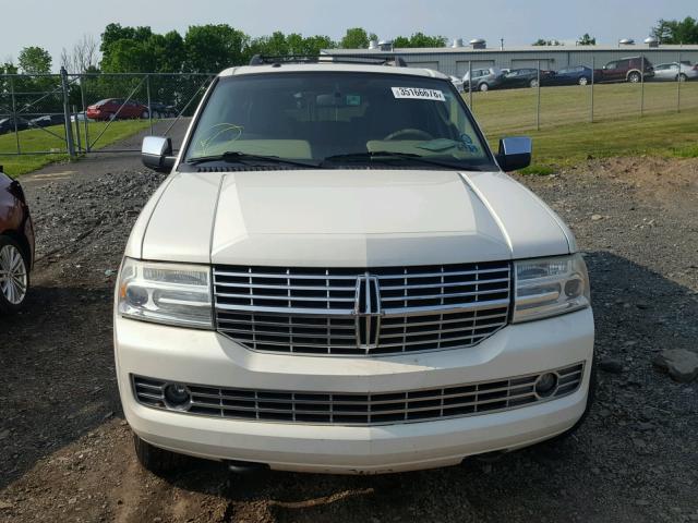 5LMFL28557LJ11142 - 2007 LINCOLN NAVIGATOR 白色 照片 9