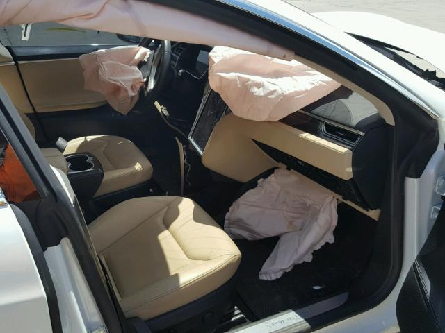 5YJSA1E21GF128233 - 2016 TESLA MODEL S Սպիտակ լուսանկար 5