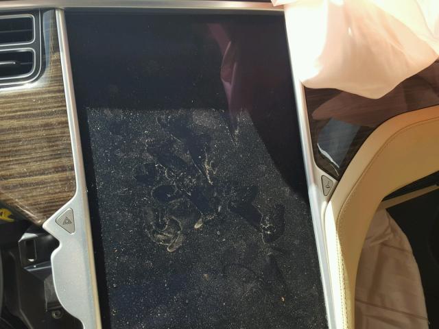 5YJSA1E21GF128233 - 2016 TESLA MODEL S Սպիտակ լուսանկար 8