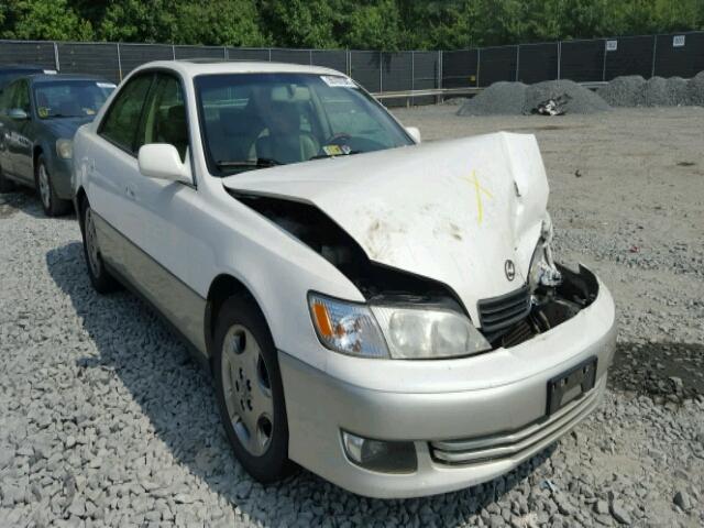 JT8BF28G910319028 - 2001 LEXUS ES 300 WHITE photo 1