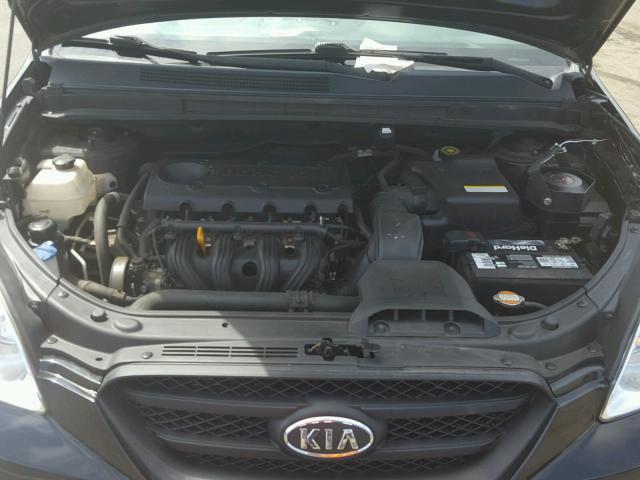 KNAFG525187172386 - 2008 KIA RONDO BASE BLACK photo 7