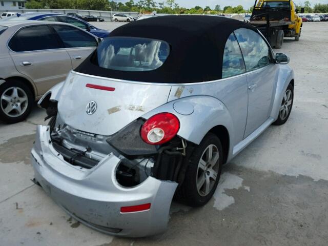 3VWRG31Y36M333854 - 2006 VOLKSWAGEN NEW BEETLE SILVER photo 4