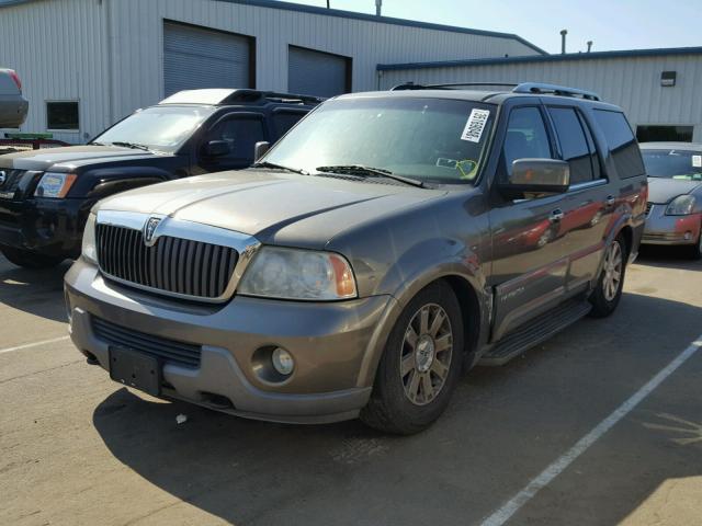 5LMFU28RX3LJ04200 - 2003 LINCOLN NAVIGATOR 灰色 照片 2