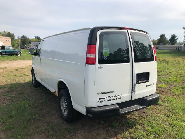 1GCGG25VX51149138 - 2005 CHEVROLET EXPRESS G2 WHITE photo 3