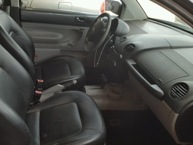 3VWCB21C72M438829 - 2002 VOLKSWAGEN NEW BEETLE 灰色 照片 5