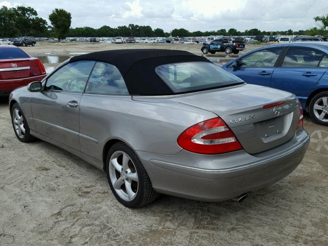 WDBTK65G05T042804 - 2005 MERCEDES-BENZ CLK 320 GRAY photo 3