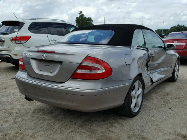 WDBTK65G05T042804 - 2005 MERCEDES-BENZ CLK 320 GRAY photo 4