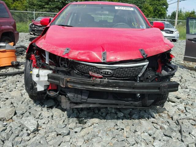 KNAFU5A23D5742149 - 2013 KIA FORTE EX RED photo 9