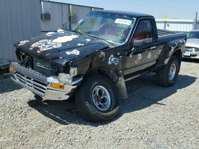 JT4RN63A7J0217613 - 1988 TOYOTA PICKUP RN6 BLACK photo 2