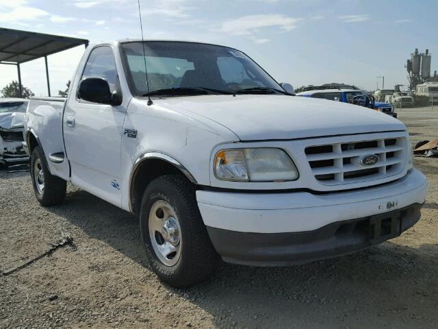 1FTRF07232KA42392 - 2002 FORD F150 WHITE photo 1