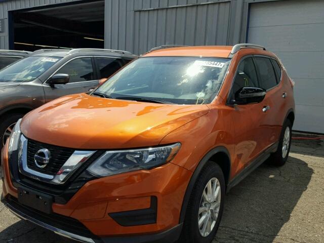 5N1AT2MVXHC737953 - 2017 NISSAN ROGUE ORANGE photo 2