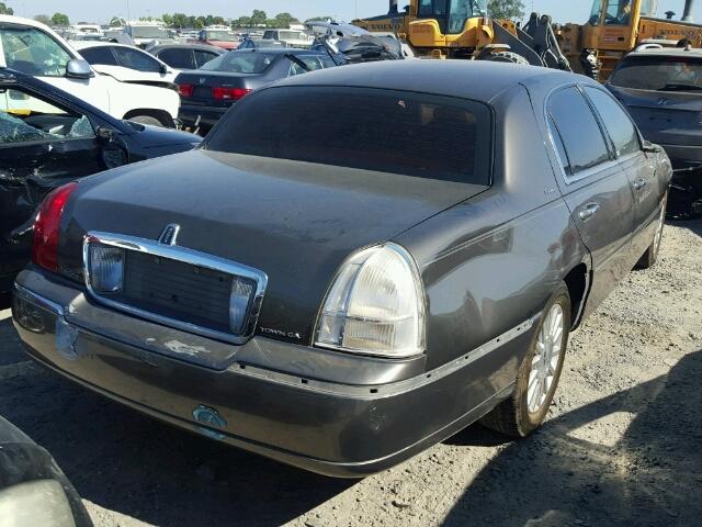 1LNHM81W43Y648192 - 2003 LINCOLN TOWN CAR E CHARCOAL photo 4