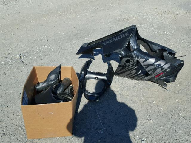 JH2PC37045M206278 - 2005 HONDA CBR600 RR BLACK photo 9